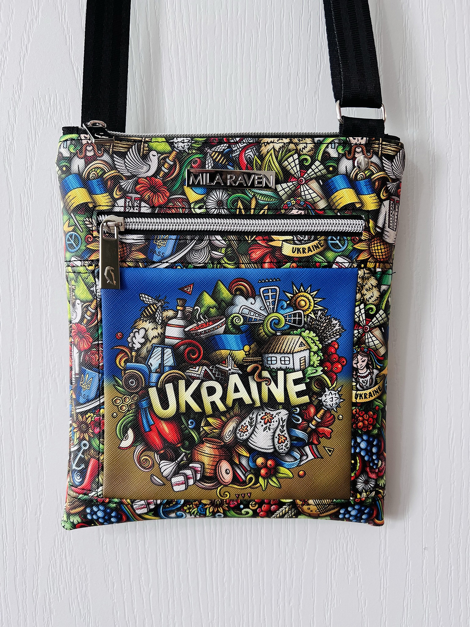 Gucci messenger bag patches 2025