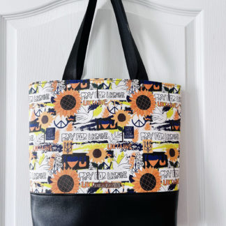 *PRE-ORDER* Tote - Pray for Ukraine (White)